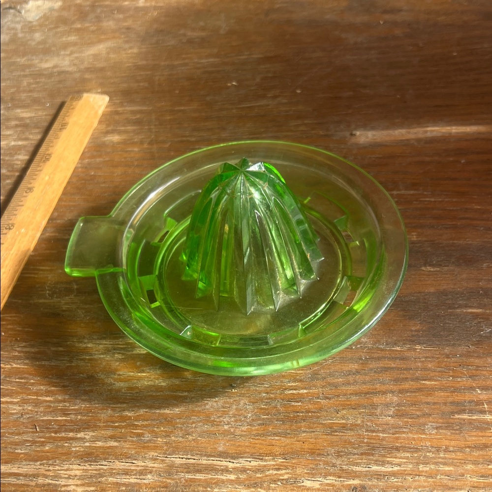 Retro Green Glass Citrus Juicer